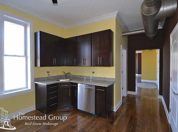 2nd image of 1058 N Rockwell St APT 03F