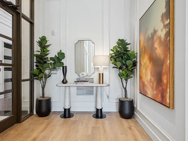 17 Barkley — Photo 15