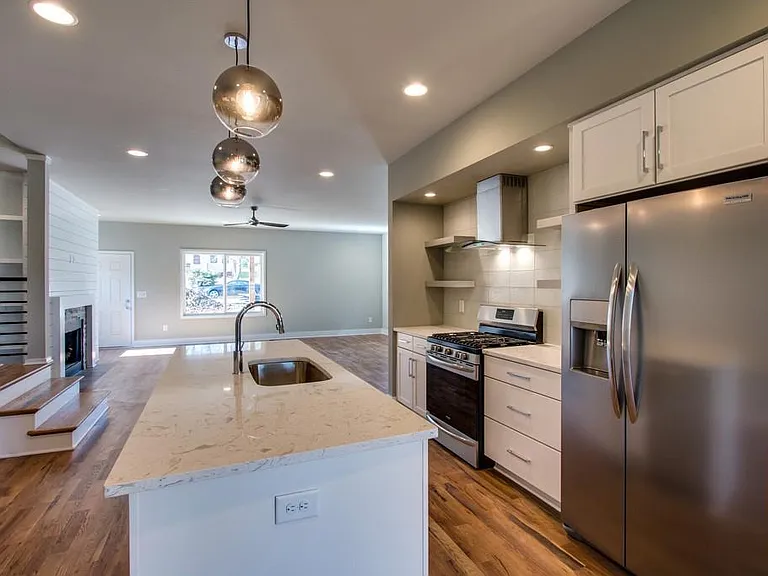 2153A Rock City St — Photo 3