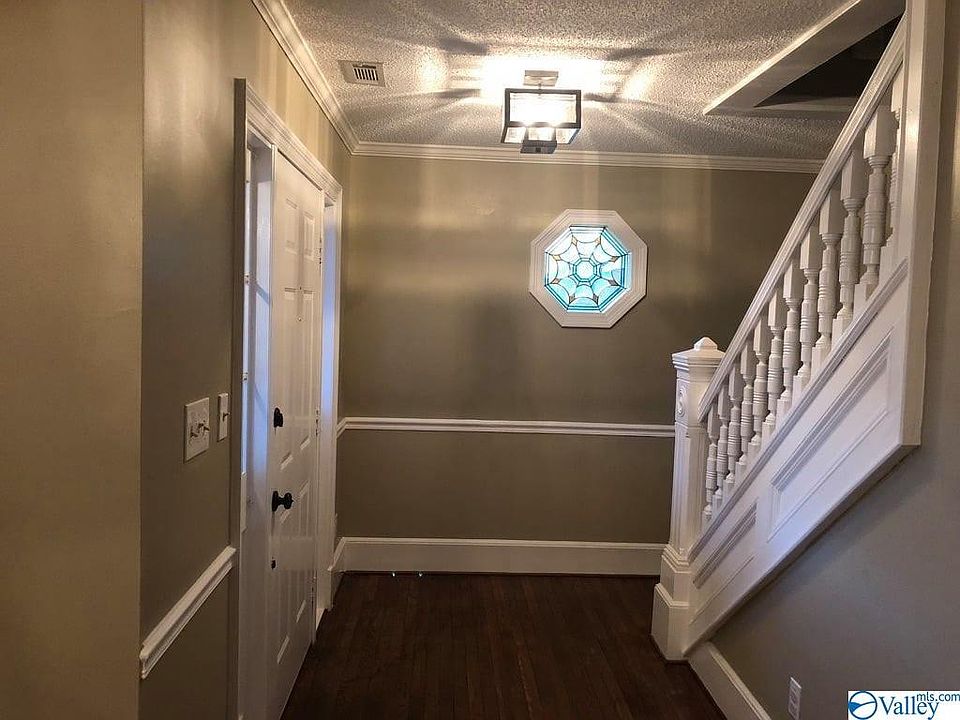 2nd image of 3030 Dupree Dr SW