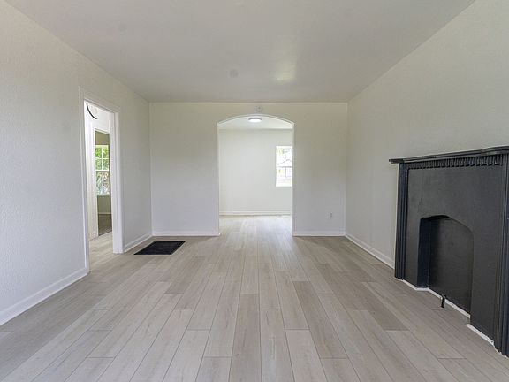 5th image of 2304 NE 27th St