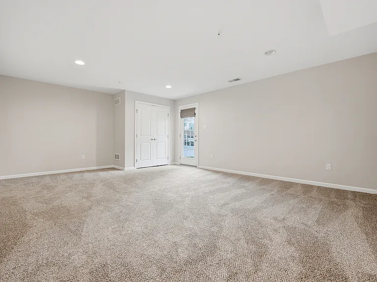 202 Pointe View Dr — Photo 18