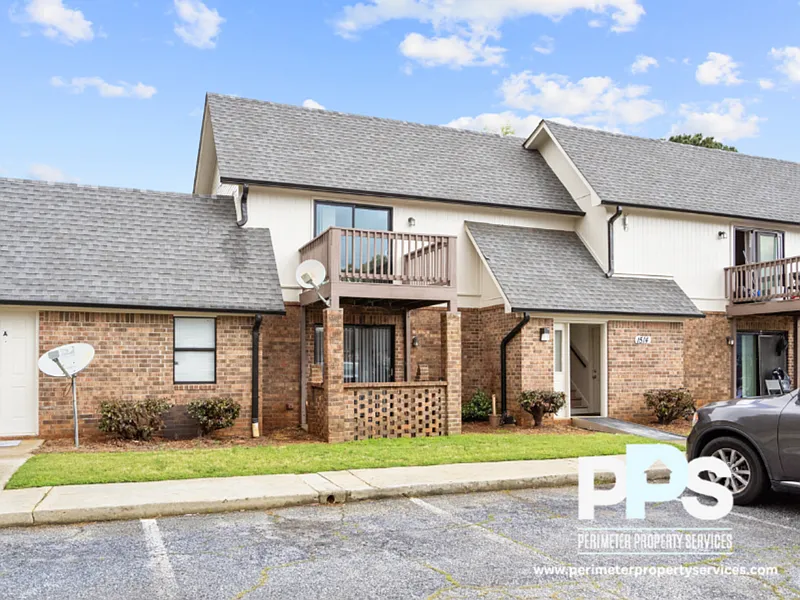 1 bed, 1.0 bath, 585 sqft, $1,075 — Photo 2
