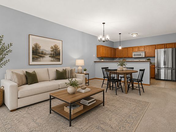 5th image of 652 Willoughby Way W