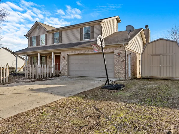 3 Lakewood Dr, Trafalgar, IN 46181