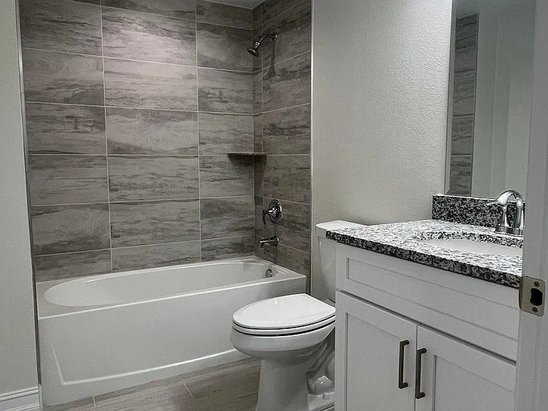 1805 Riverside Dr — Photo 22