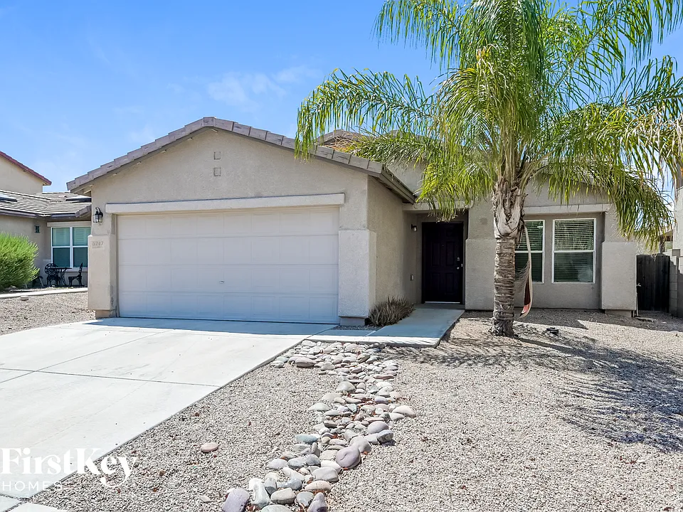 5747 W King Snake Dr