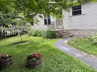 11 Josephine Ln, Brunswick, ME 04011