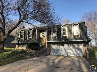 3216 SW Stone Ave, Topeka, KS 66614