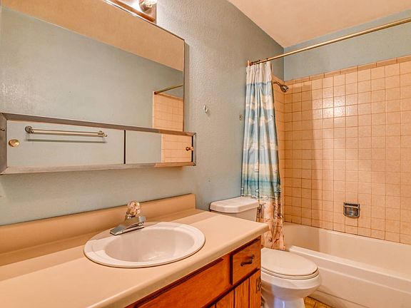 5th image of 4569 Eastcrest Cir W