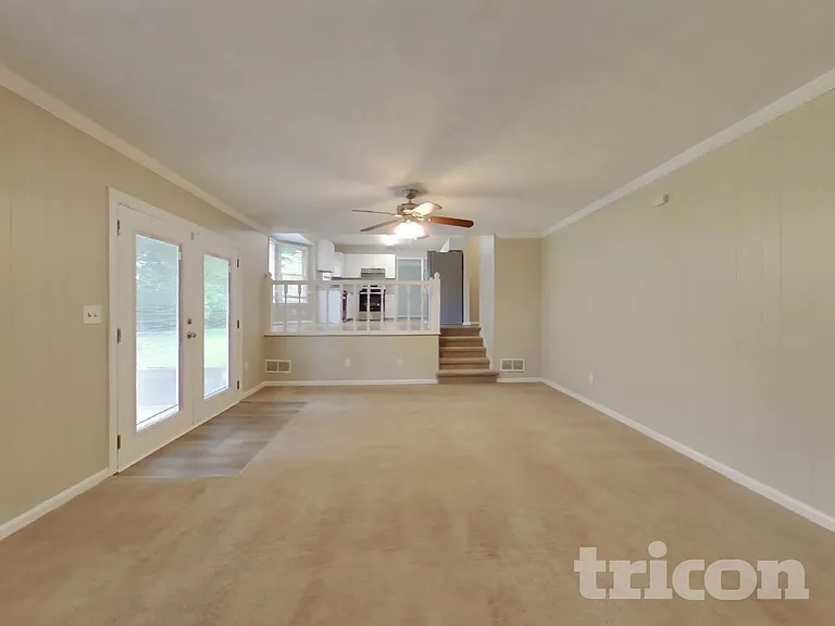 2339 Country Club Dr SE — Photo 4