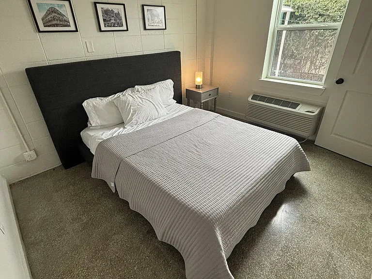 Studio Arms Apartments — Photo 18