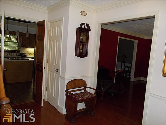 4th image of 2601 Blakewood Ct