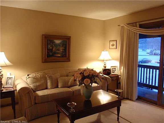 5th image of 106 Summer Hill Dr