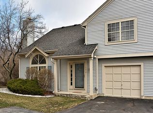 1414 N Knollwood Dr, Palatine, IL 60067