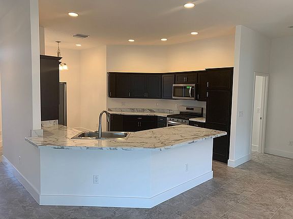 4th image of 5966 Britton Dr