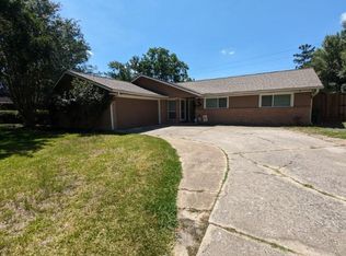 5207 Trail Lake Dr, Houston, TX 77045
