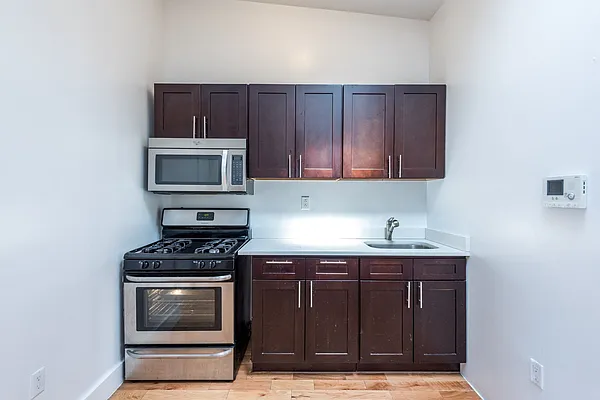 Rented by Nooklyn NYC LLC | media 28