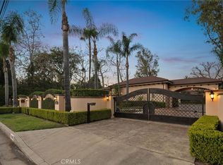 13845 Magnolia Blvd, Sherman Oaks, CA 91423