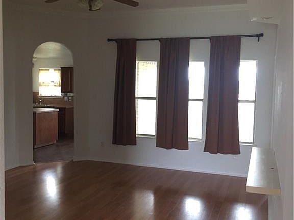 3rd image of 2601 Wesley Dr