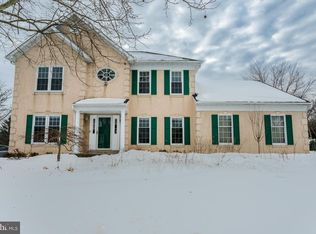 210 Cinnabar Ln, Yardley, PA 19067