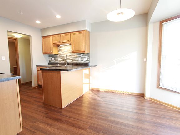 4th image of 1904 Wisteria Ct APT 4