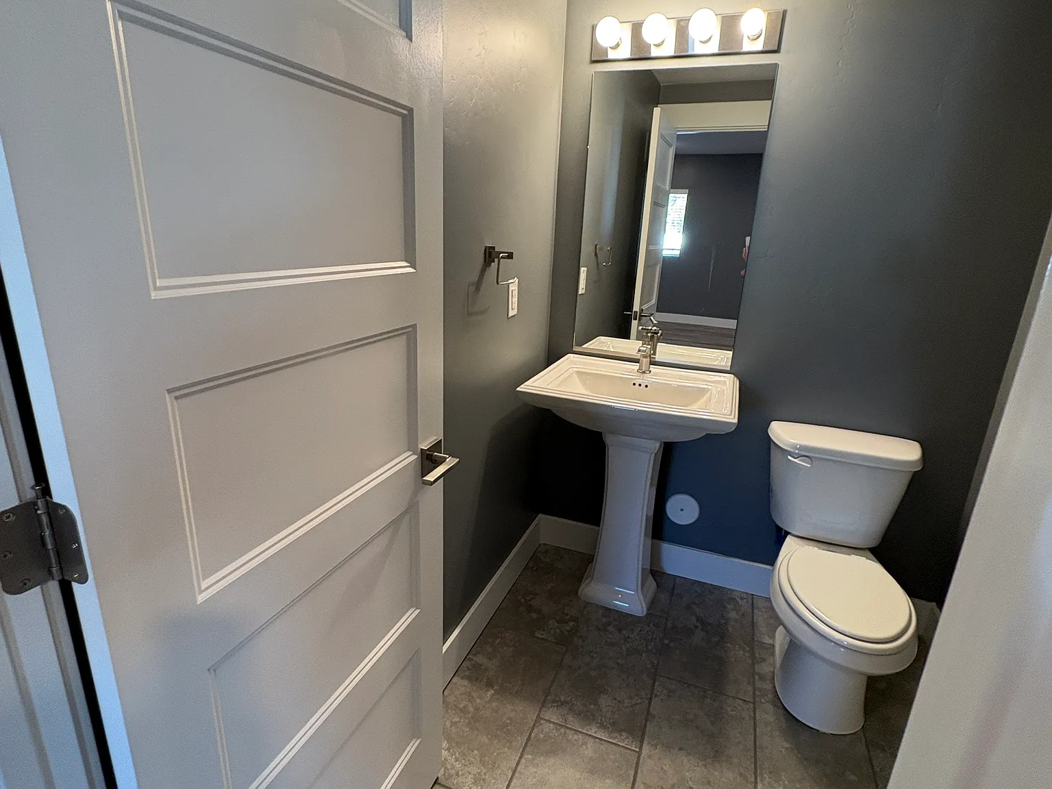 3 bed, 2.5 bath, 1500 sqft, $2,495 — Photo 4