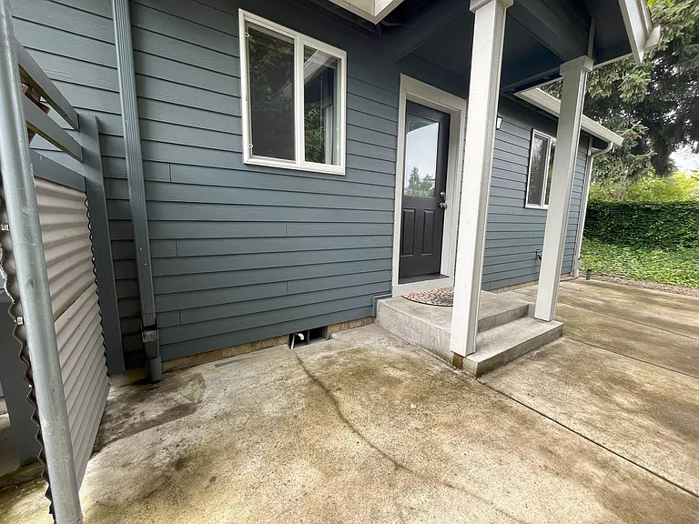 Charming SE Bungalow 3 Bed 2 Bathroom with Washer & Dryer — Photo 3