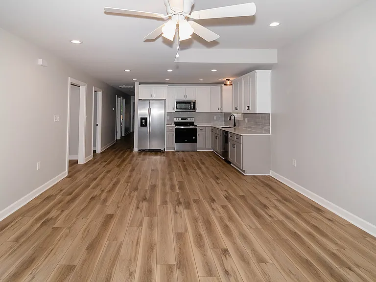 143 Reichard Dr — Photo 1