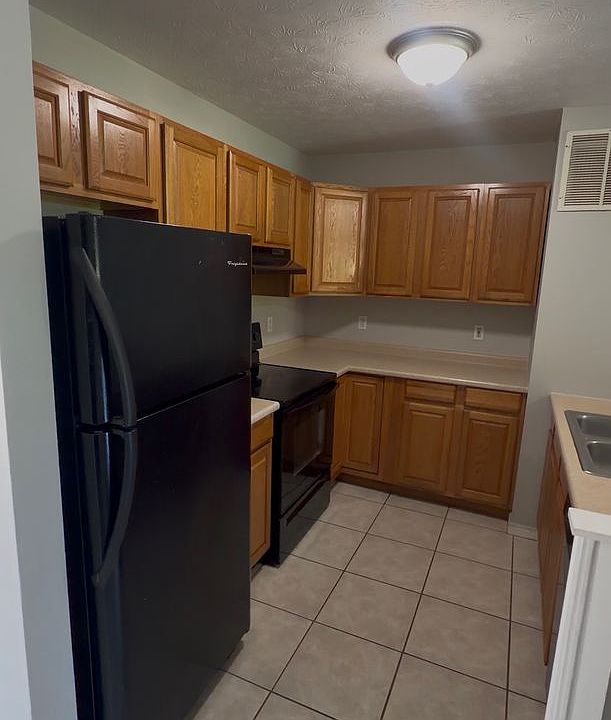 1st image of 118 Tanbark Dr