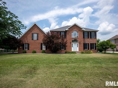 1100 Hillcrest Dr, Washington, IL, 61571