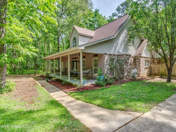279 Fox Run Rd, Brandon, MS 39047