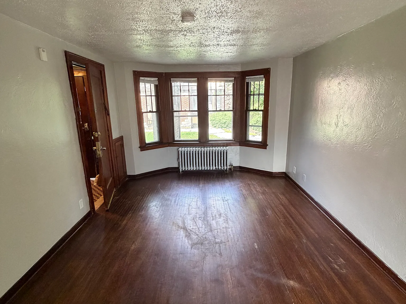 2 bed, 650 sqft, $1,250 — Photo 1