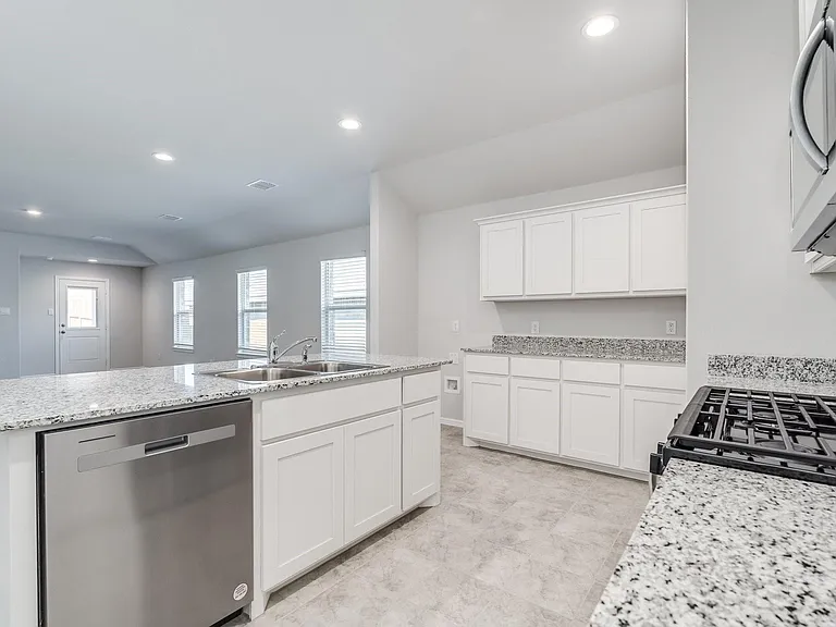 5812 Harvey Gap Ln — Photo 3