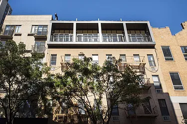 347 East 76th Street in Lenox Hill