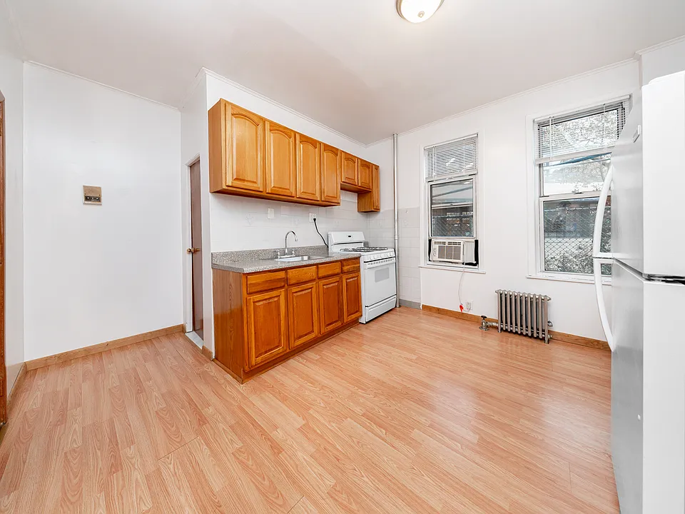 32-14 41st St #1F