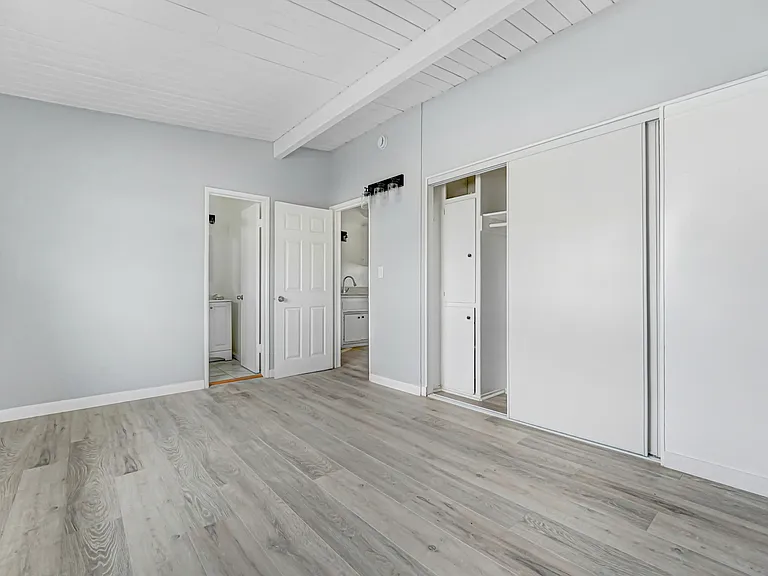 11718 S Budlong Ave #4 — Photo 1