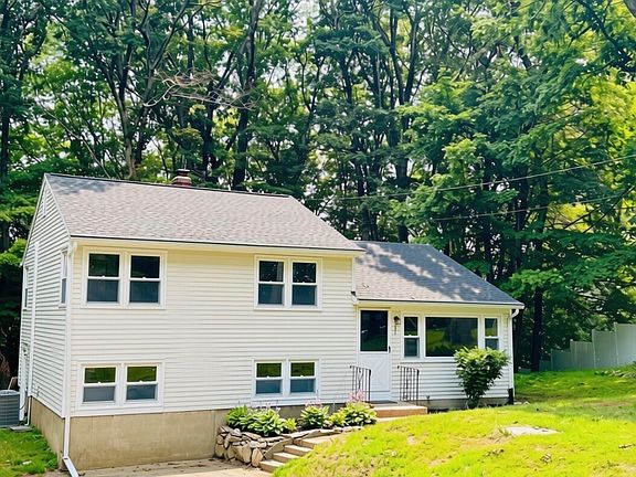 2nd image of 51 Birchwood Rd
