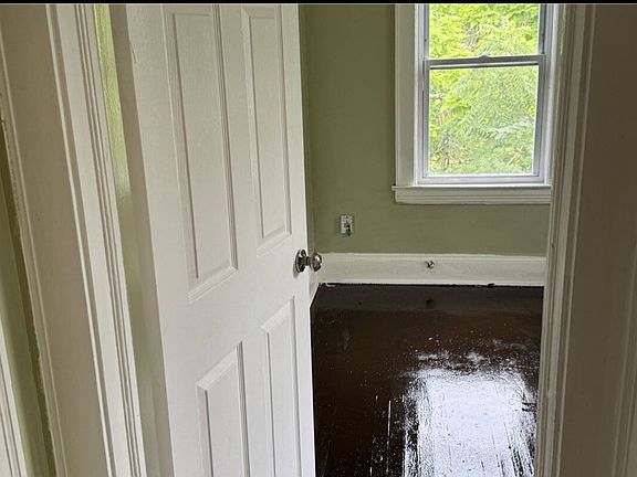 4th image of 3444 E 149th St #2