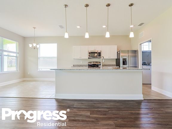 5th image of 23 Eleven Oaks Cir