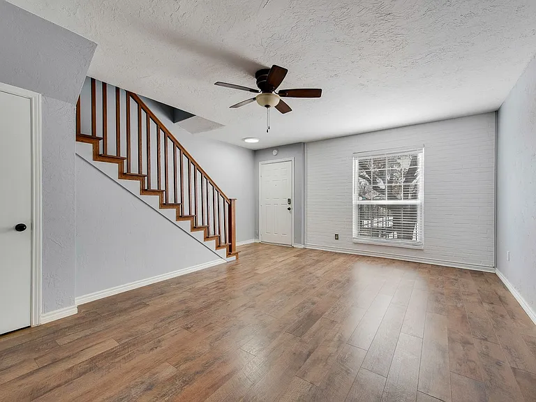7815 Royal Ln #7815 — Photo 14