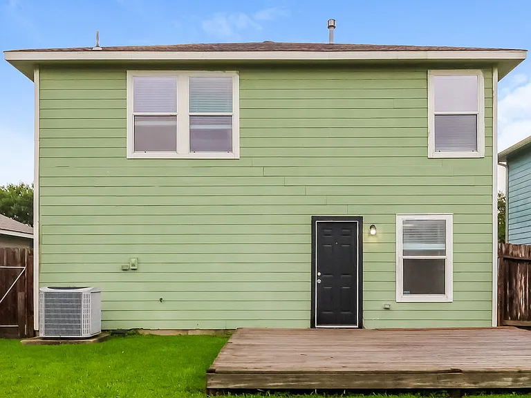 21243 Linden House Ct — Photo 17