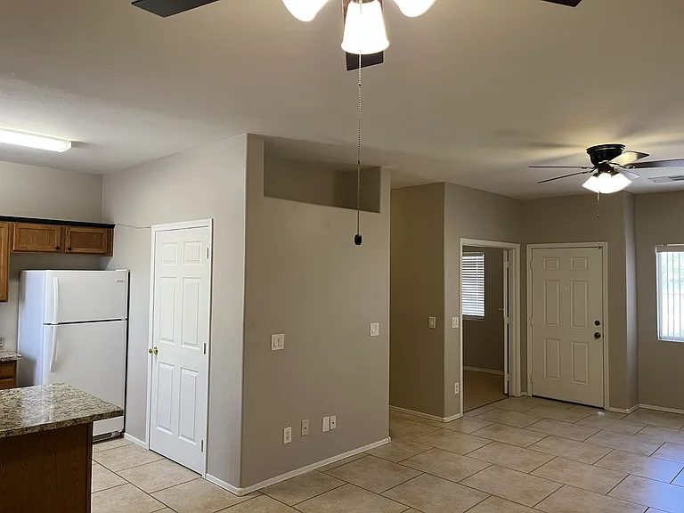 2300 E Magma Rd #28 — Photo 7