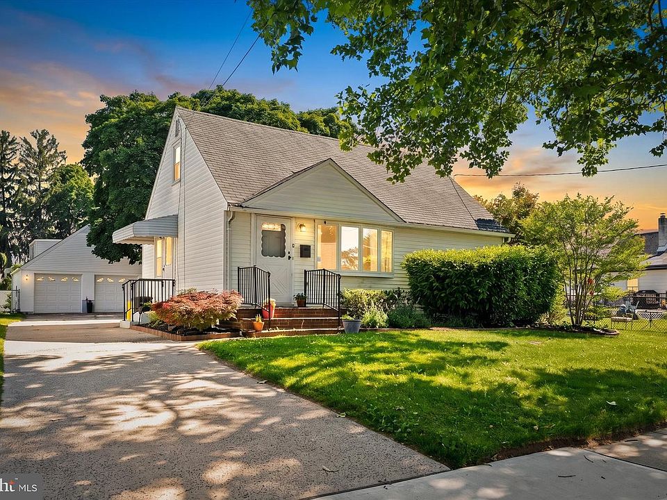 1st image of 8 Benson Ln
