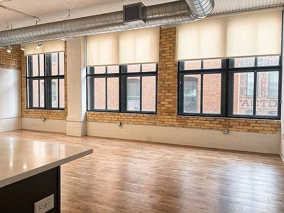 3rd image of 253 4th St E #206