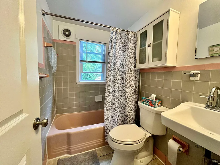 19 Myrica Ave — Photo 24