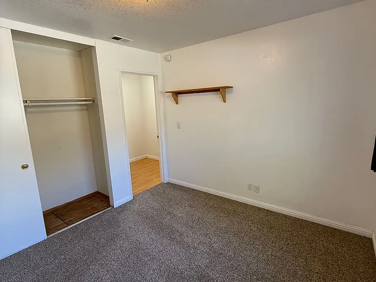 7389 Newcastle Ln — Photo 23