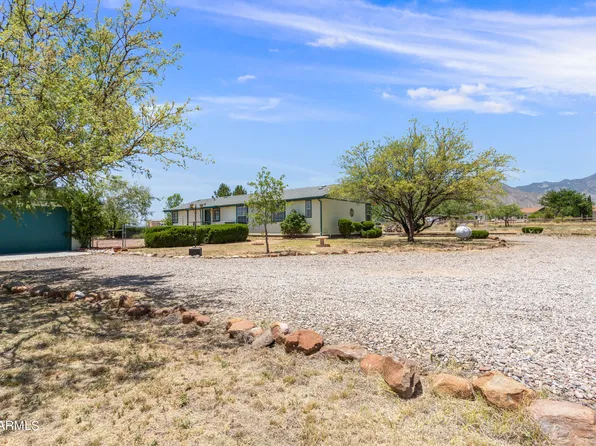 8098 E JAYKAY Drive, Hereford, AZ 85615