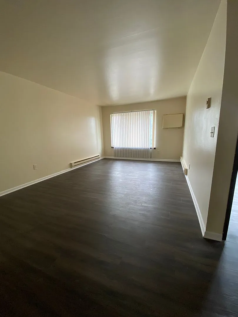 7501 W. Green Tree Rd. — Photo 2