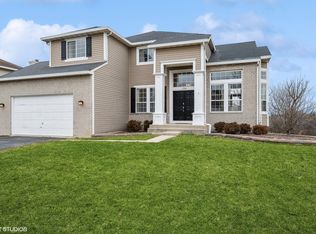 1700 Somerset Ln, Mundelein, IL 60060